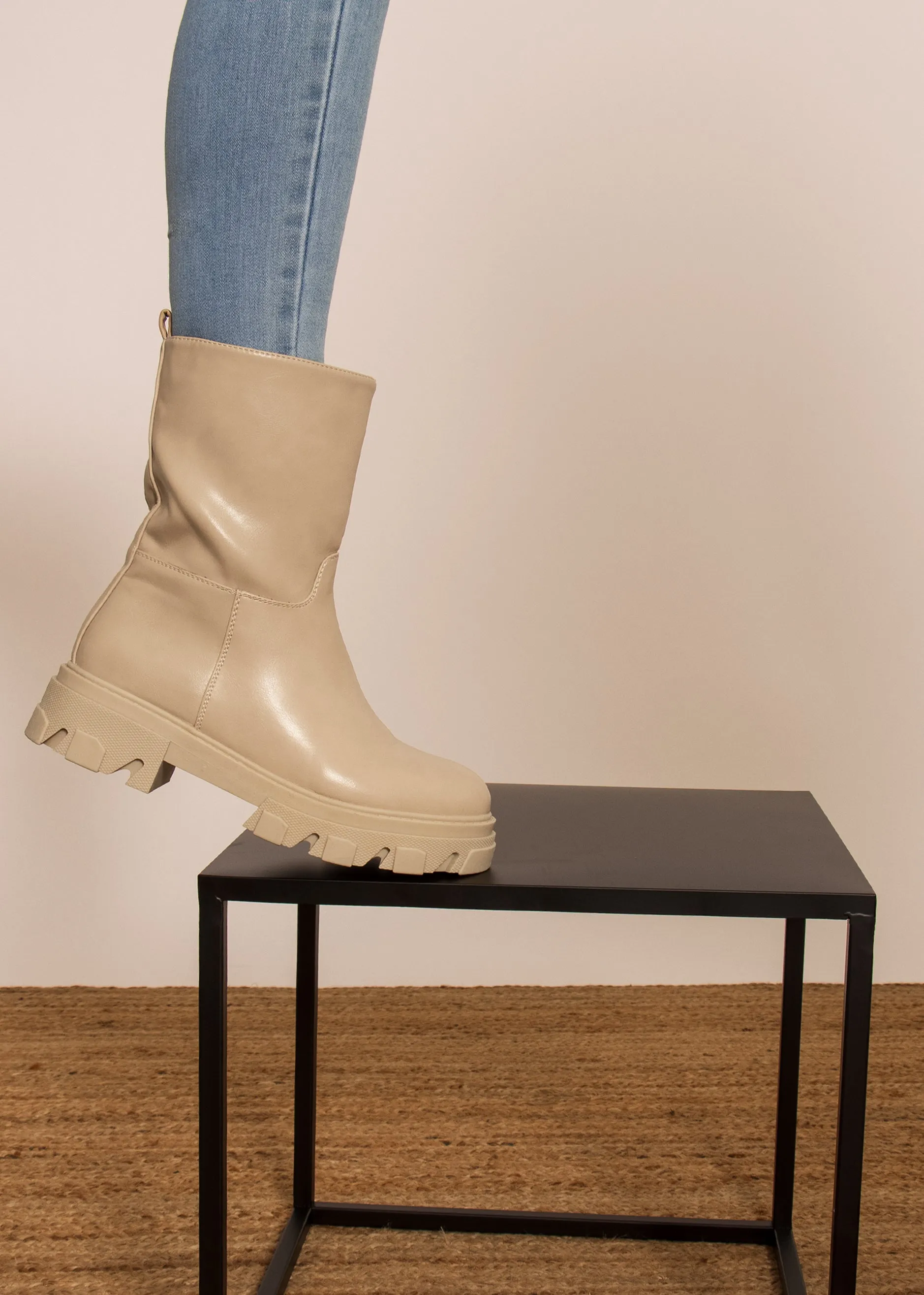 Chelsea bottines beige à semelles crantées