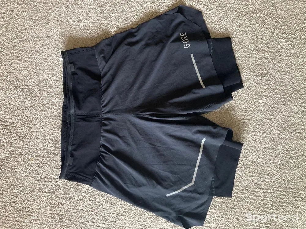 Short ULTIMATE 2IN1 GOREWEAR d'occasion Ajouté le : 26/03/2024